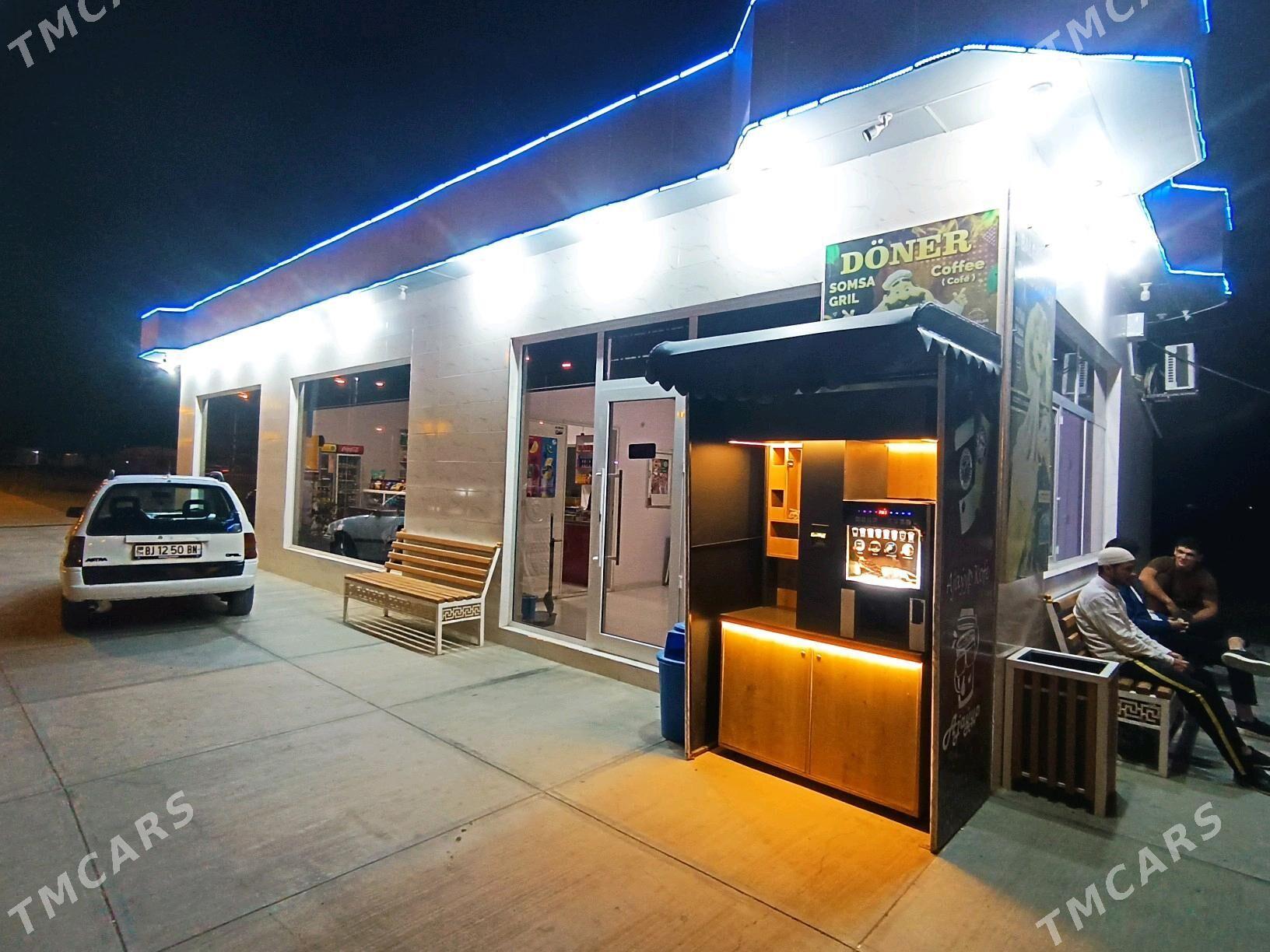 Dukanda işlemeli - Gyzylarbat - img 1