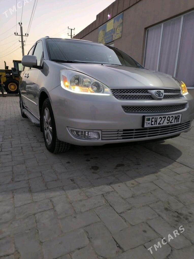 Toyota Sienna 2004 - 260 000 TMT - Мары - img 7