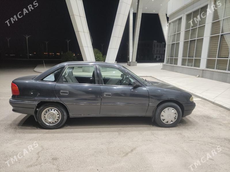 Opel Astra 1993 - 42 000 TMT - Мары - img 4