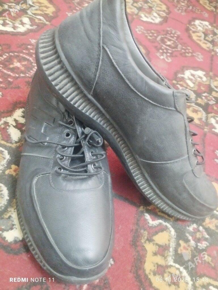 Кроссовка - Туркменабат - img 1