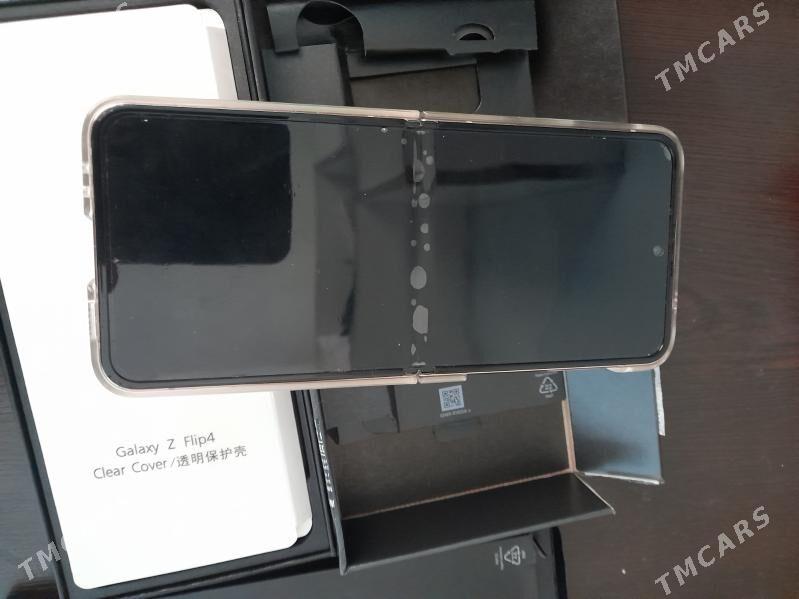 Telefon/Телефон Galaxy Z Flip4 - Aşgabat - img 1