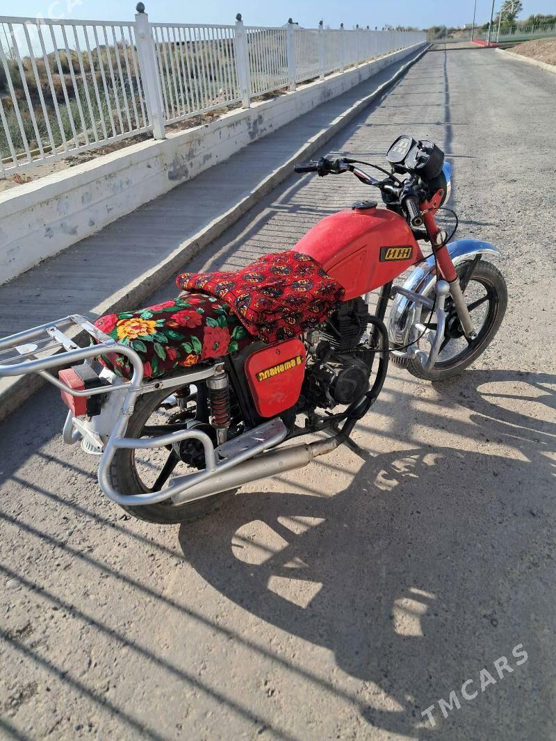 Iž Planeta 2005 - 9 600 TMT - Halaç - img 2