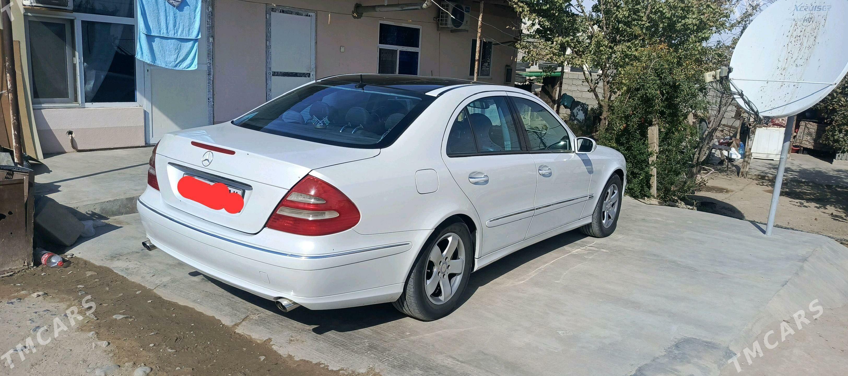 Mercedes-Benz E320 2002 - 150 000 TMT - Kaka - img 2