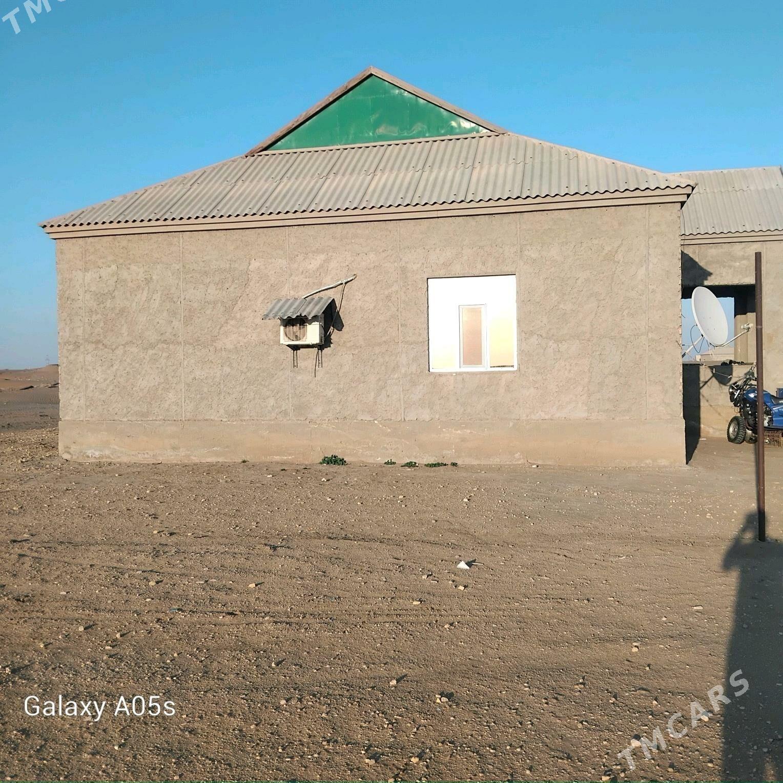 JAY BUGDAYLY - Esenguly - img 3