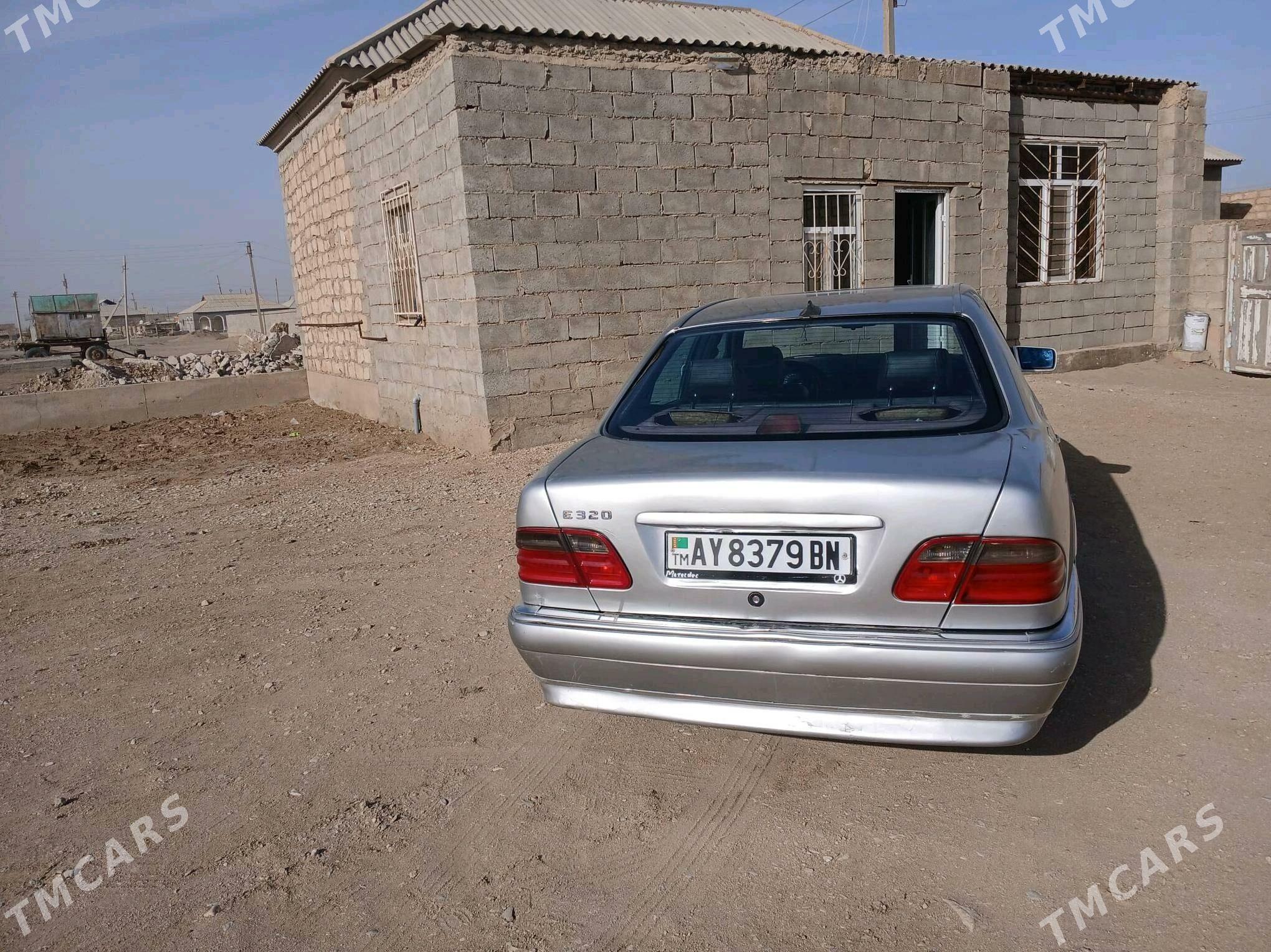 Mercedes-Benz E320 1997 - 52 000 TMT - Gumdag - img 4