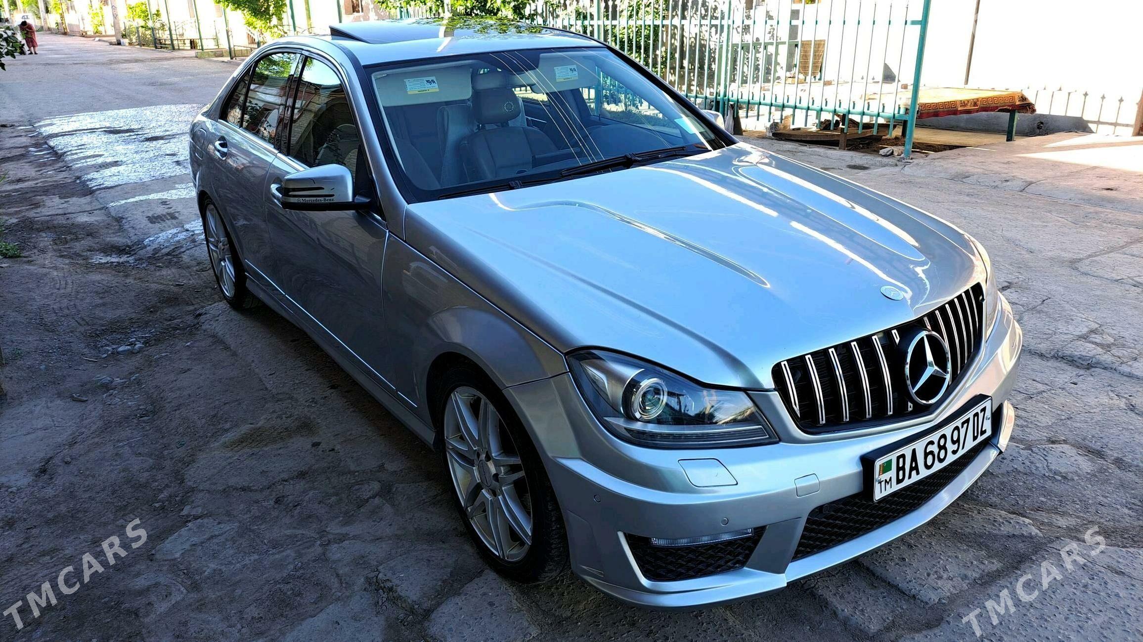 Mercedes-Benz C300 2011 - 230 000 TMT - Daşoguz - img 2