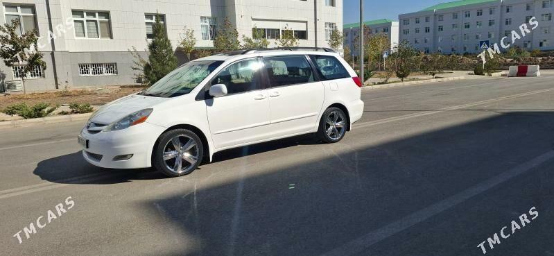 Toyota Sienna 2009 - 250 000 TMT - Ашхабад - img 2