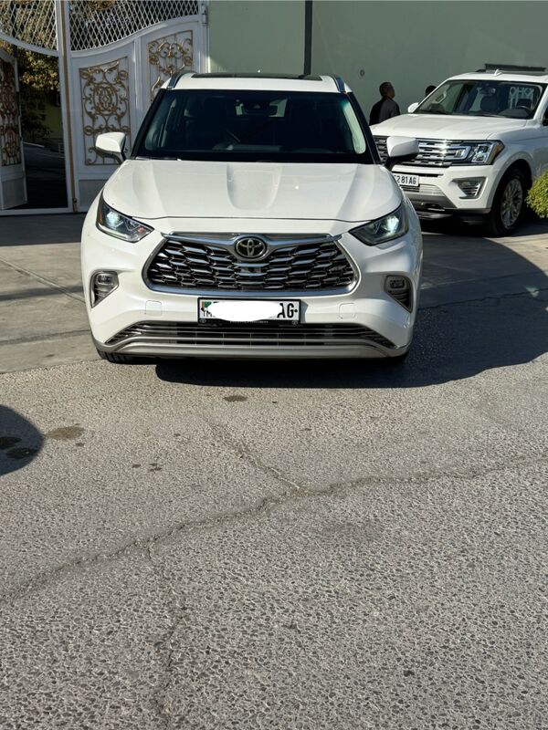 Toyota Highlander 2021 - 565 000 TMT - Ашхабад - img 4