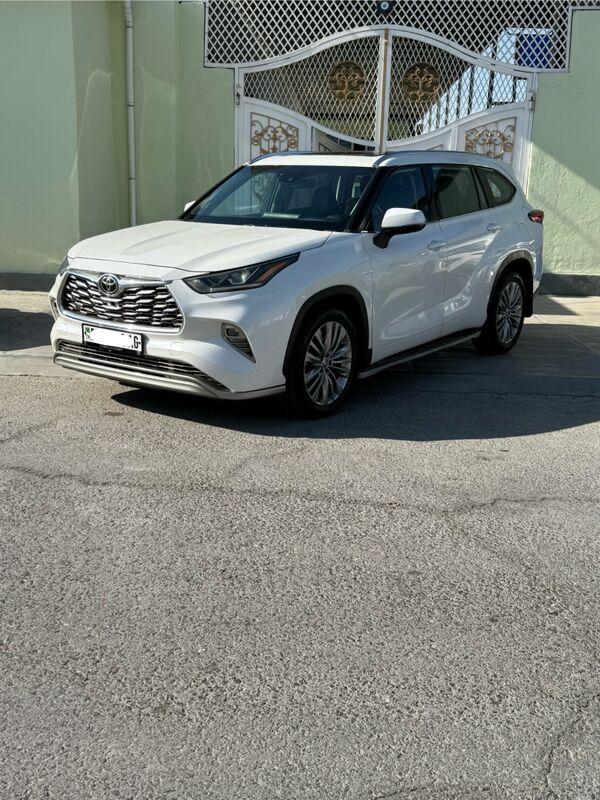 Toyota Highlander 2021 - 565 000 TMT - Ашхабад - img 2