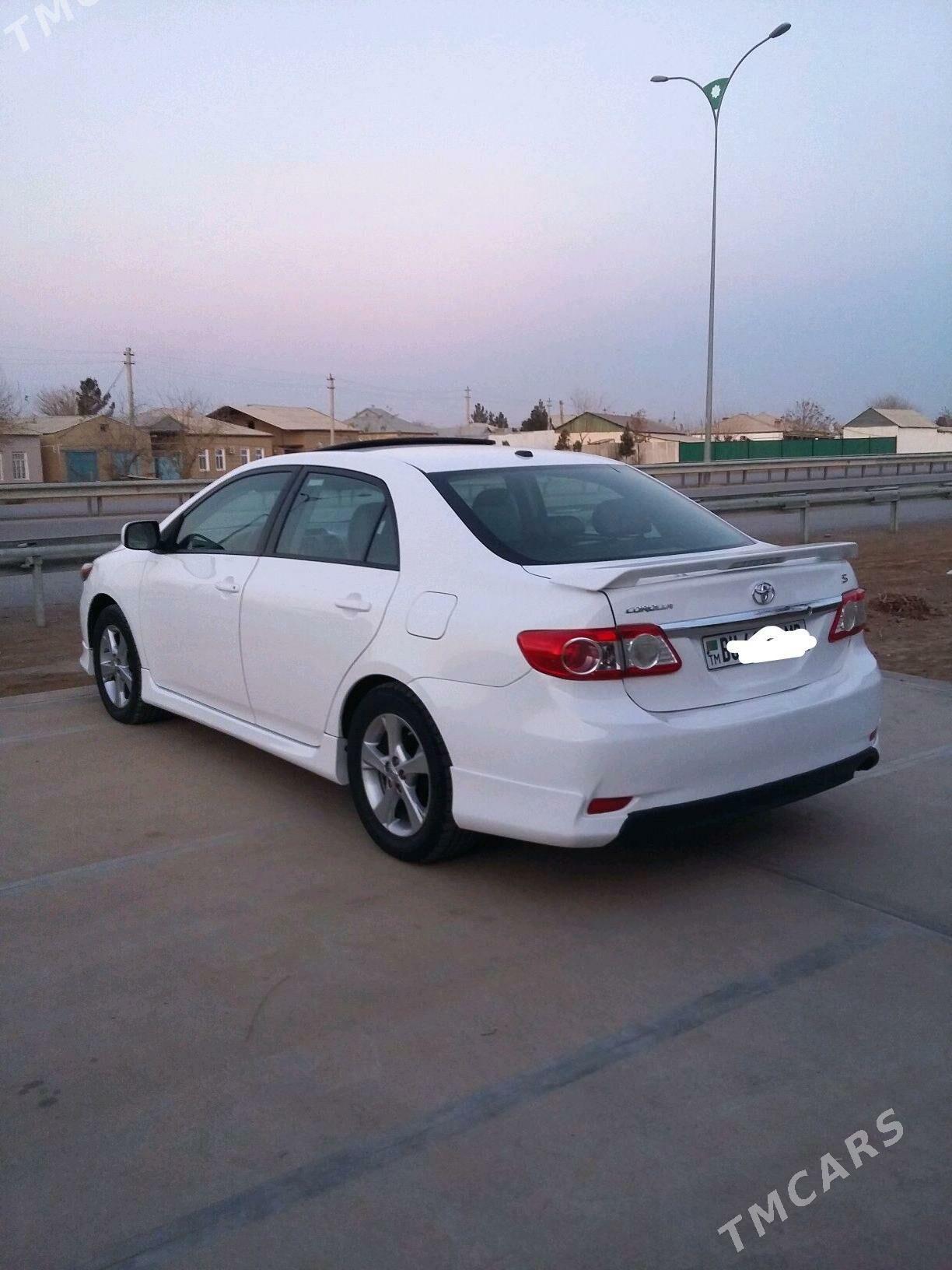 Toyota Corolla 2012 - 190 000 TMT - Мары - img 2