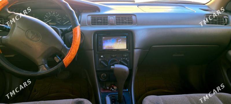 Toyota Camry 2001 - 138 000 TMT - Halaç - img 5