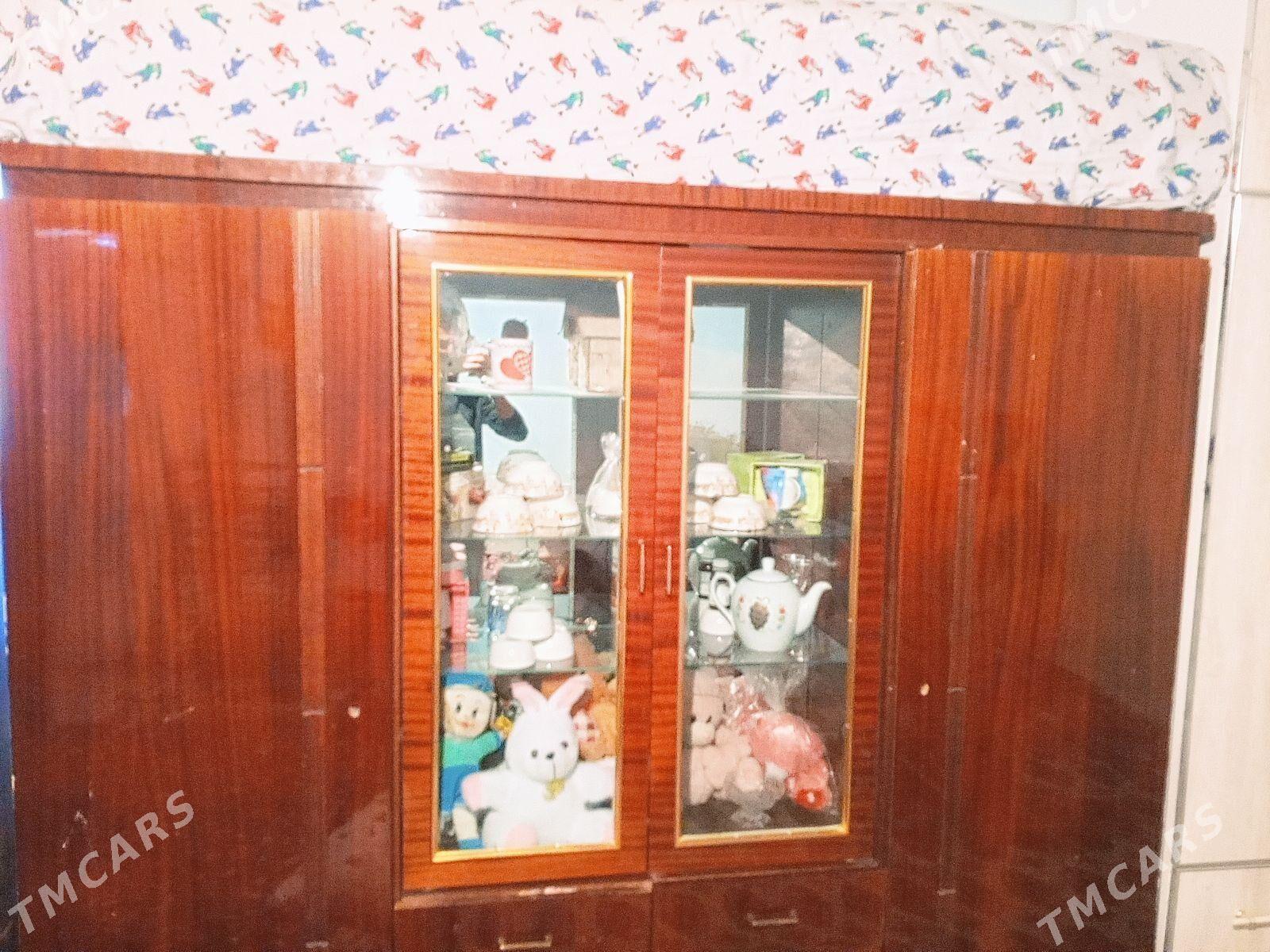 serwanyt - Ýaşlyk - img 1