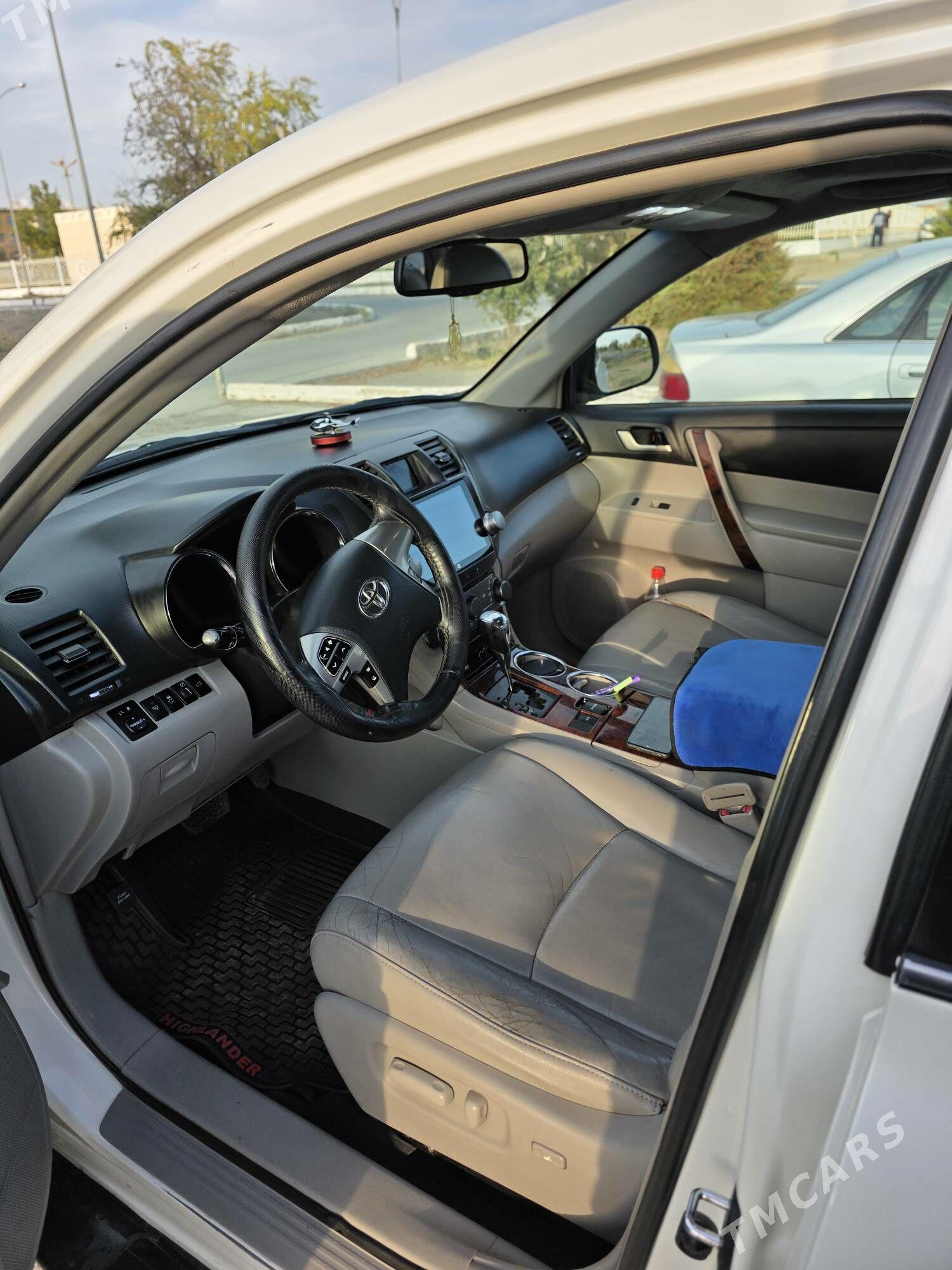 Toyota Highlander 2013 - 380 000 TMT - Seýdi - img 3