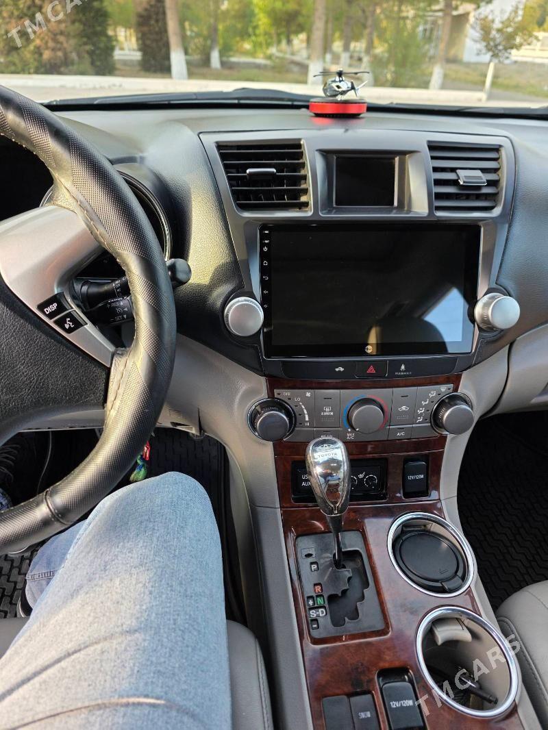 Toyota Highlander 2013 - 380 000 TMT - Seýdi - img 6