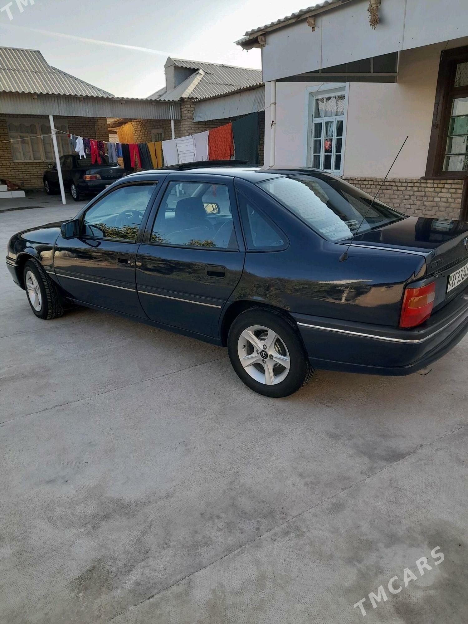 Opel Vectra 1993 - 40 000 TMT - Mary - img 2