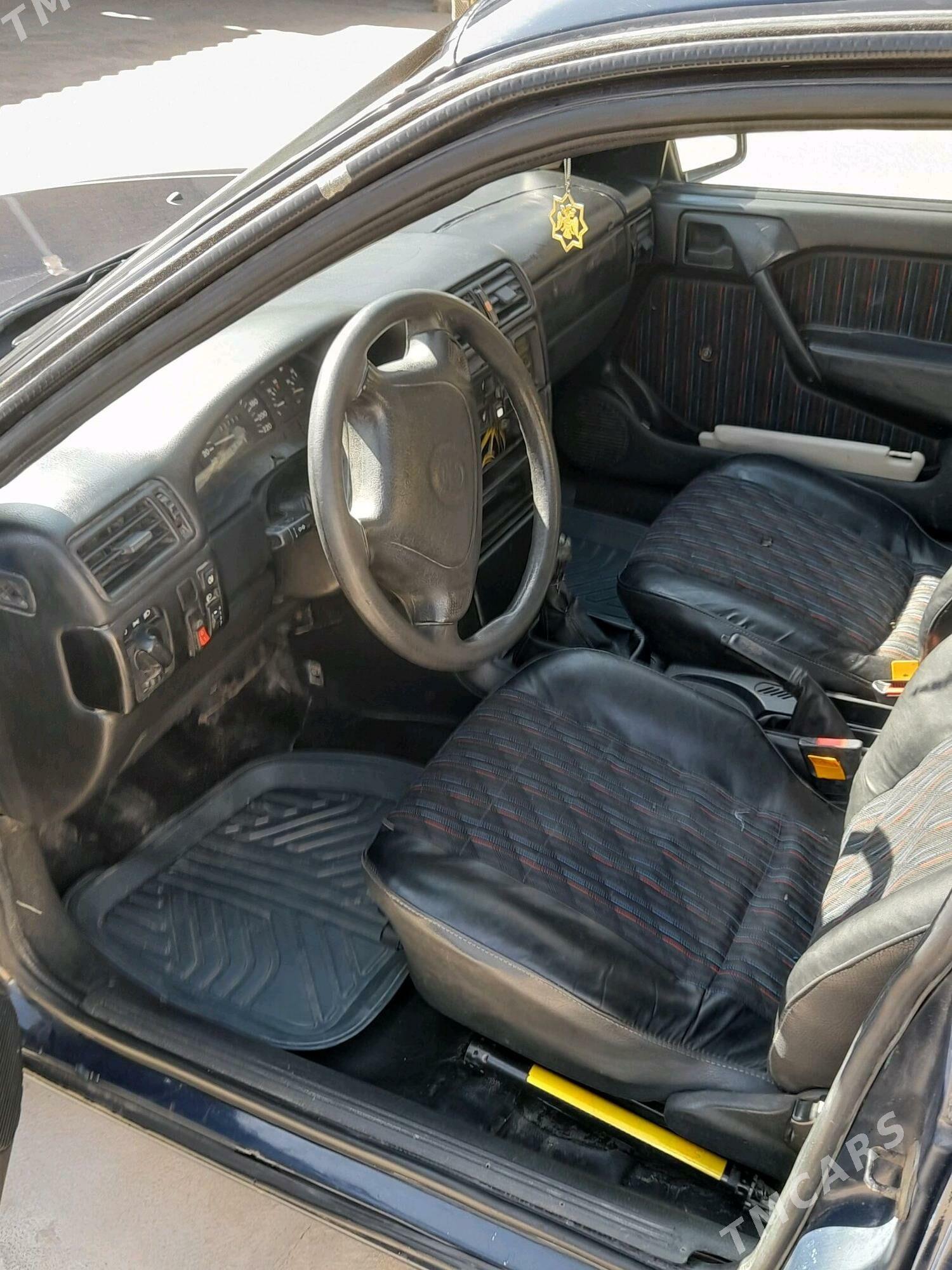 Opel Vectra 1993 - 40 000 TMT - Mary - img 5