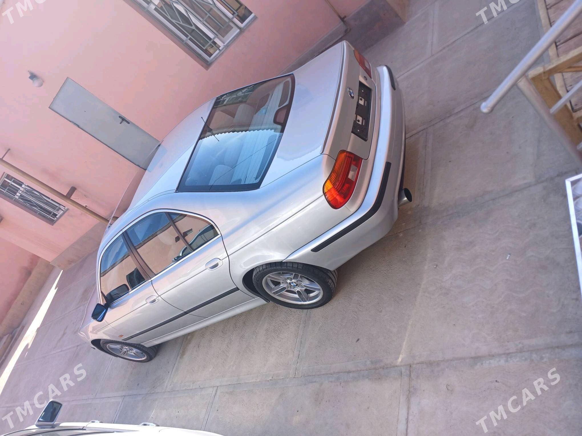 BMW 525 2000 - 130 000 TMT - Гумдаг - img 2