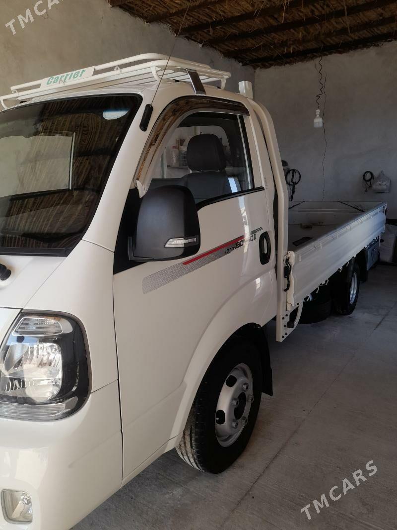 Kia Bongo 2022 - 285 000 TMT - Гурбансолтан Едже - img 3