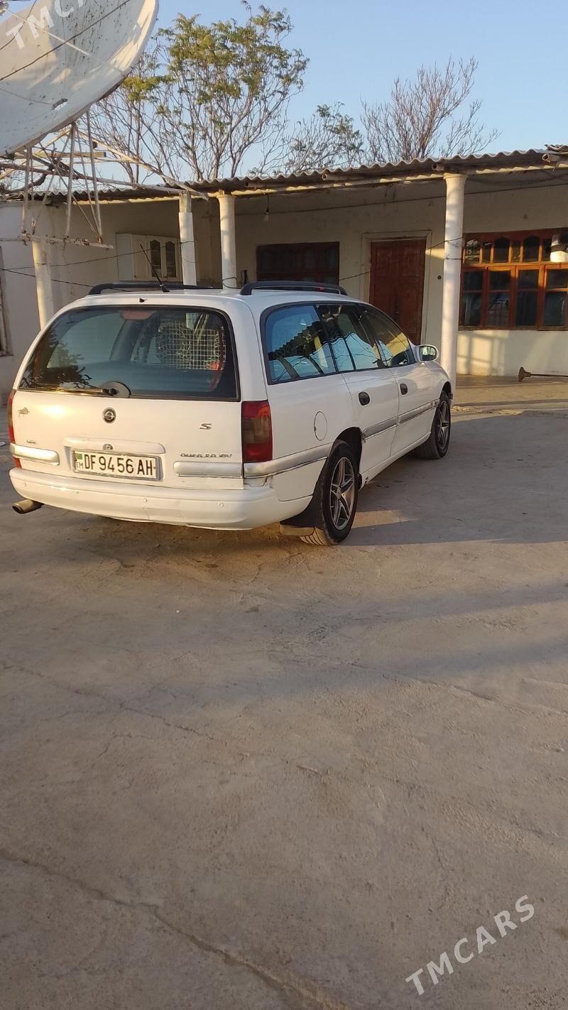 Opel Omega 1994 - 40 000 TMT - Кака - img 2