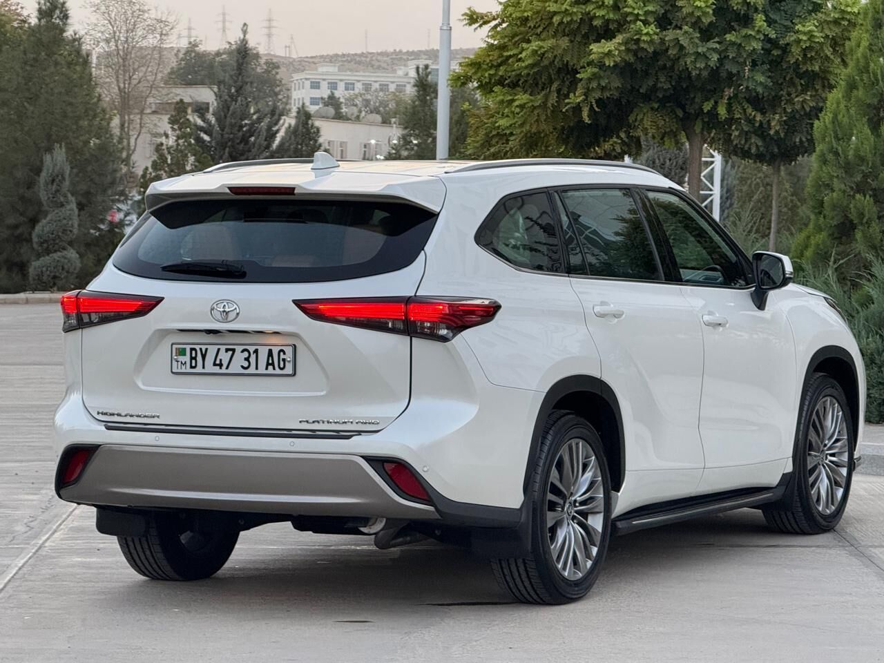 Toyota Highlander 2021 - 915 000 TMT - Ашхабад - img 6