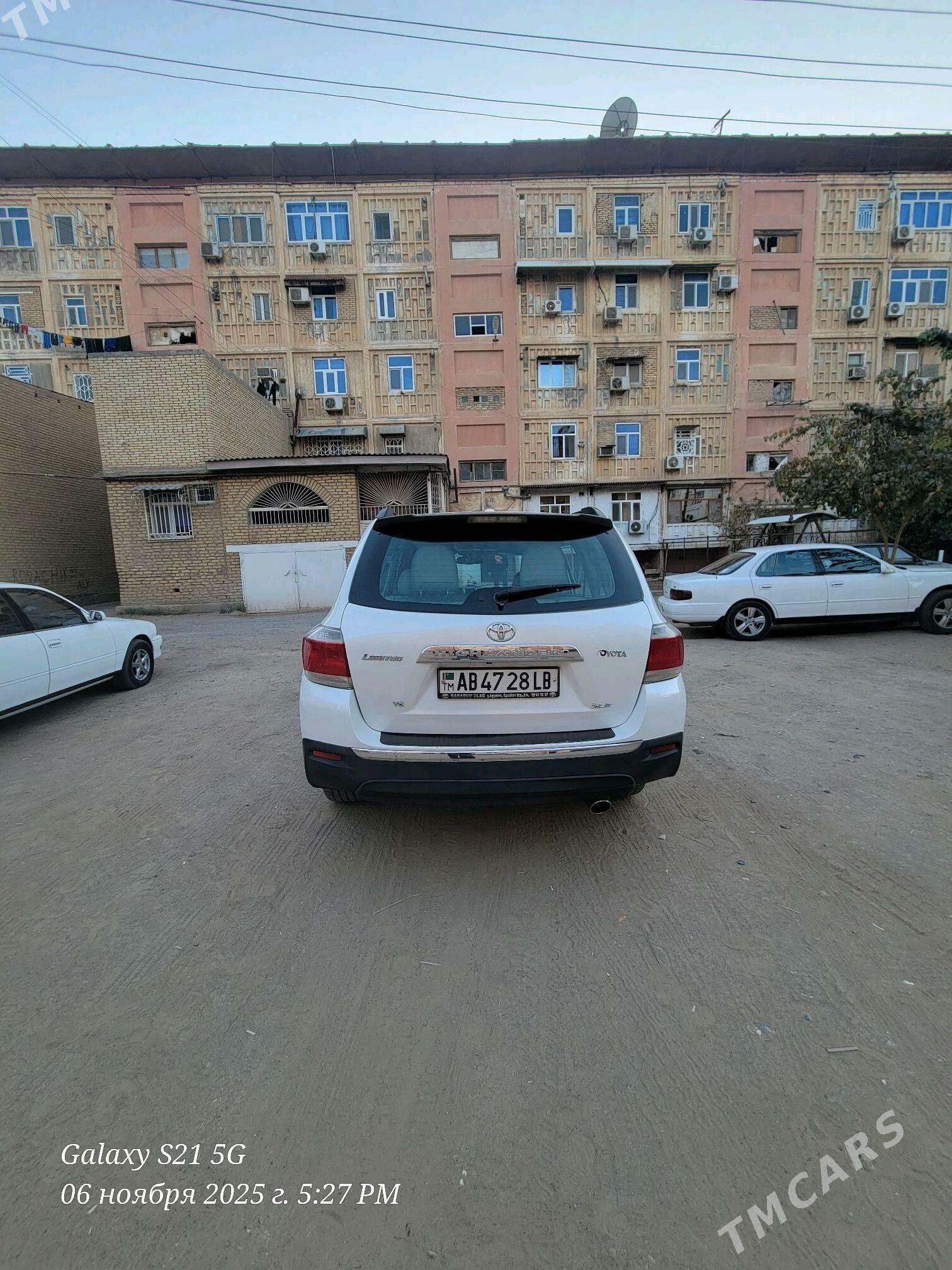 Toyota Highlander 2012 - 320 000 TMT - Мары - img 3