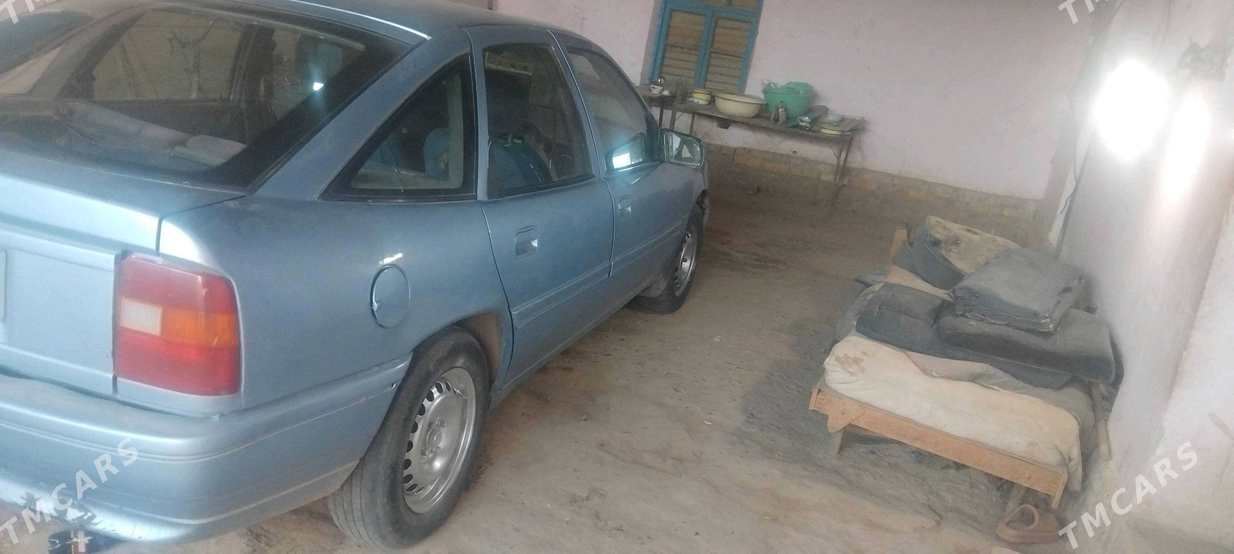 Opel Vectra 1990 - 20 000 TMT - Dänew - img 5