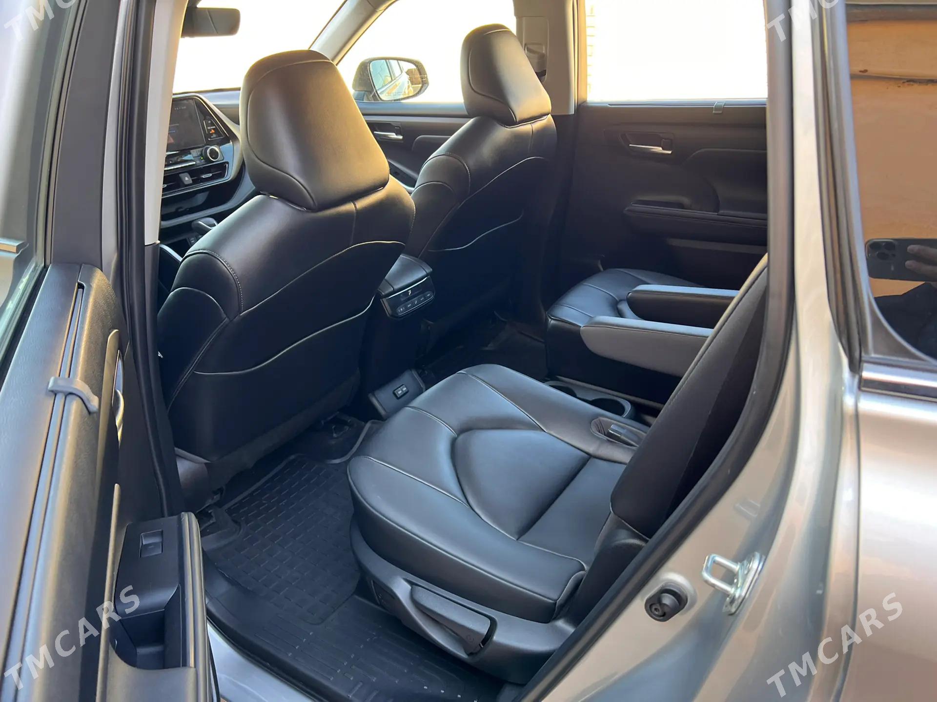 Toyota Highlander 2023 - 540 000 TMT - Мары - img 4