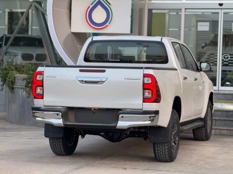 Toyota Hilux 2025 - 650 000 TMT - 11 мкр - img 4