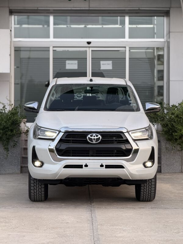 Toyota Hilux 2025 - 650 000 TMT - 11 мкр - img 2