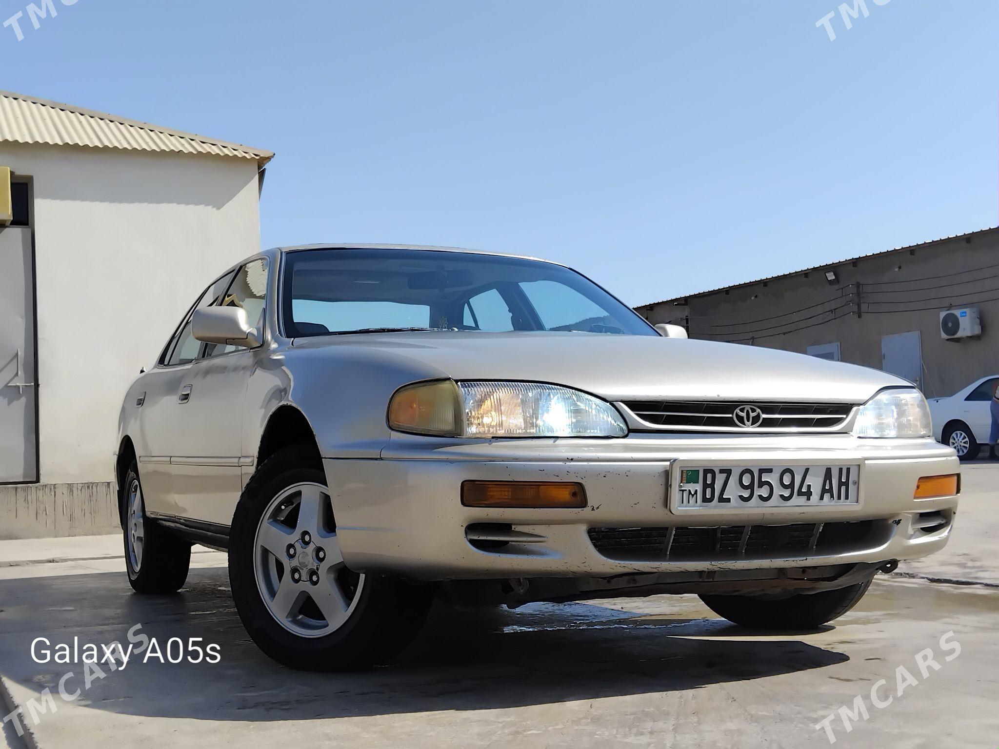 Toyota Camry 1994 - 110 000 TMT - Теджен - img 2