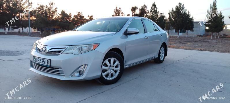 Toyota Camry 2012 - 225 000 TMT - Саят - img 1