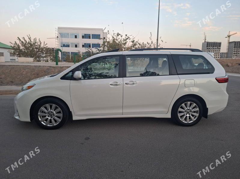 Toyota Sienna 2019 - 470 000 TMT - Ашхабад - img 4