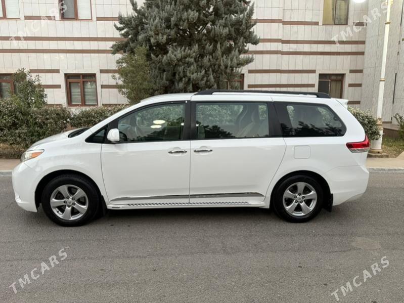 Toyota Sienna 2012 - 290 000 TMT - Мир 1 - img 4