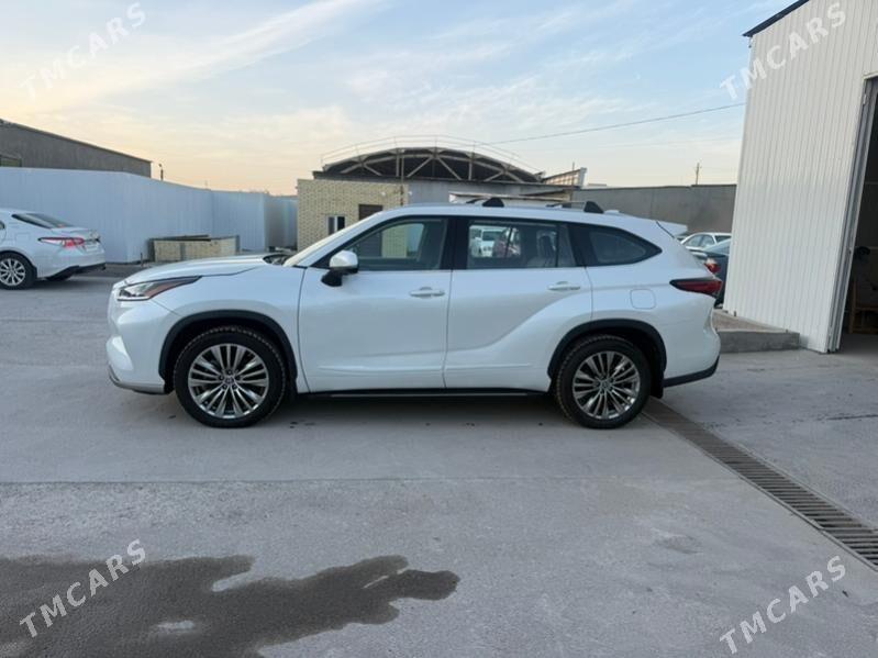 Toyota Highlander 2023 - 600 000 TMT - Мары - img 1