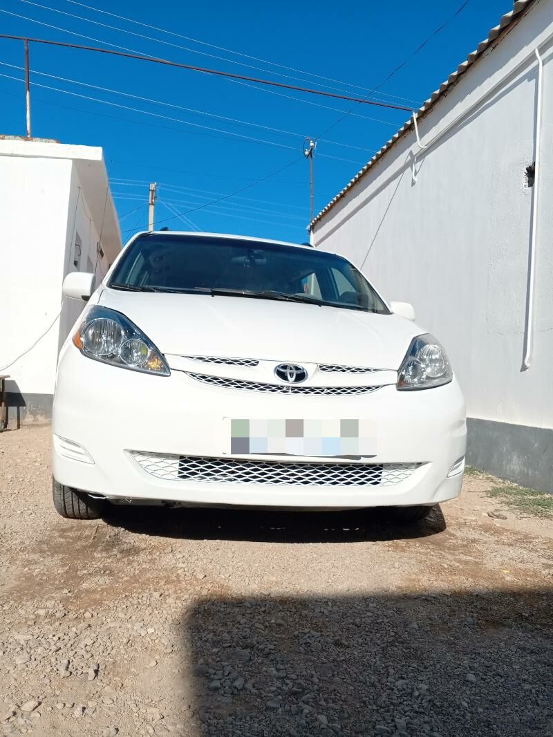 Toyota Sienna 2008 - 205 000 TMT - Балканабат - img 1