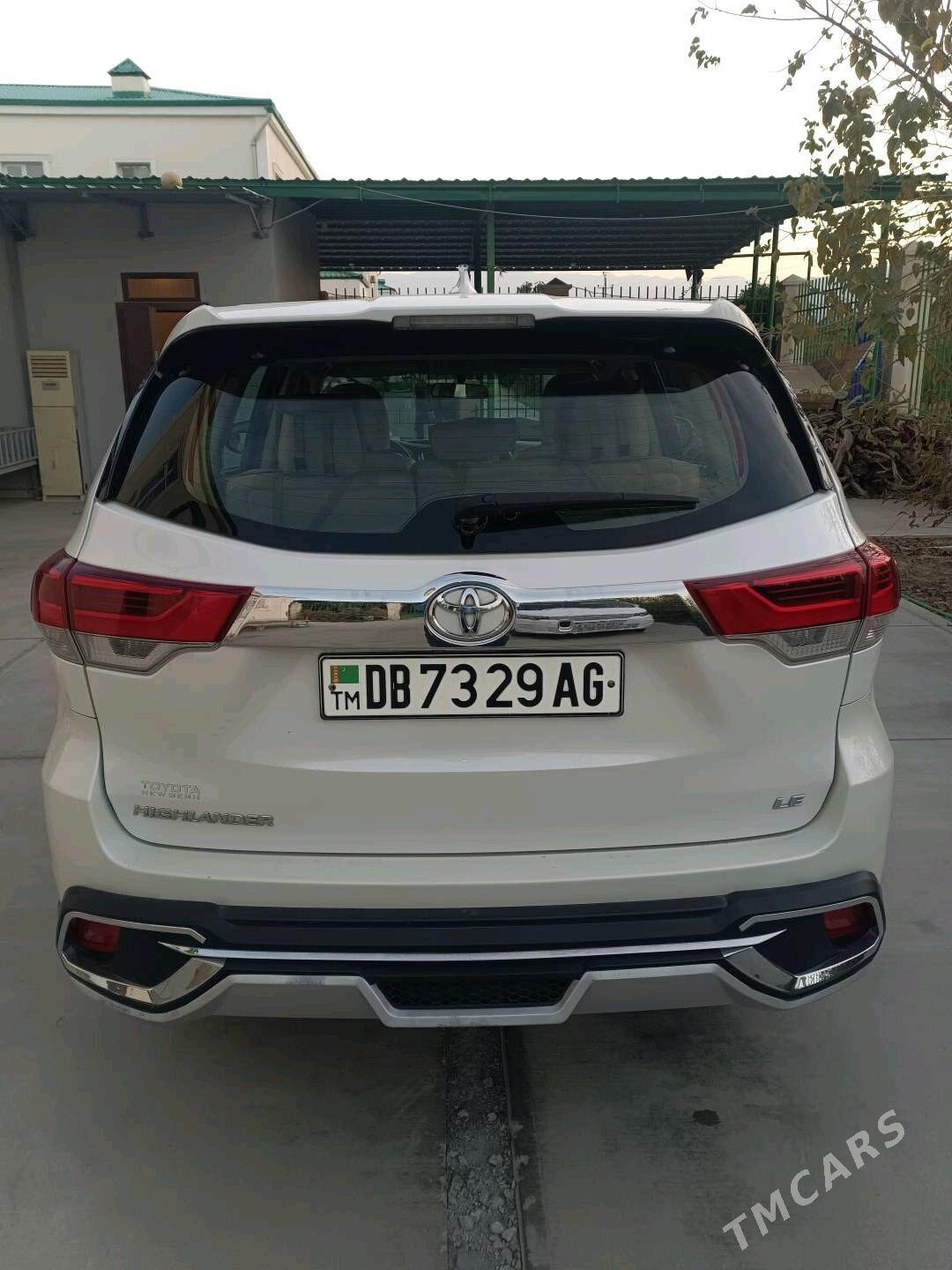 Toyota Highlander 2016 - 399 000 TMT - Бузмеин - img 2