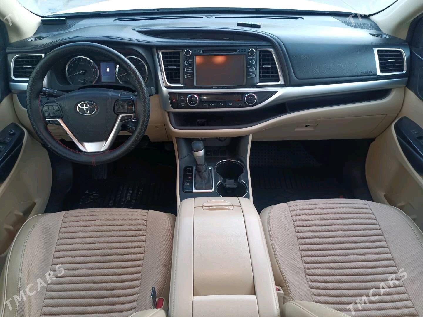 Toyota Highlander 2016 - 399 000 TMT - Бузмеин - img 5