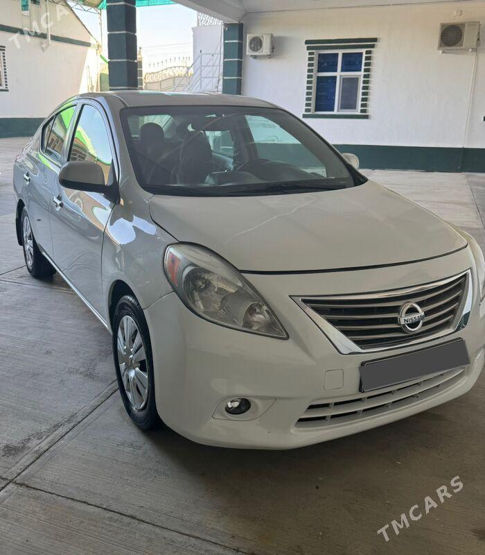 Nissan Versa 2012 - 130 000 TMT - Ашхабад - img 3