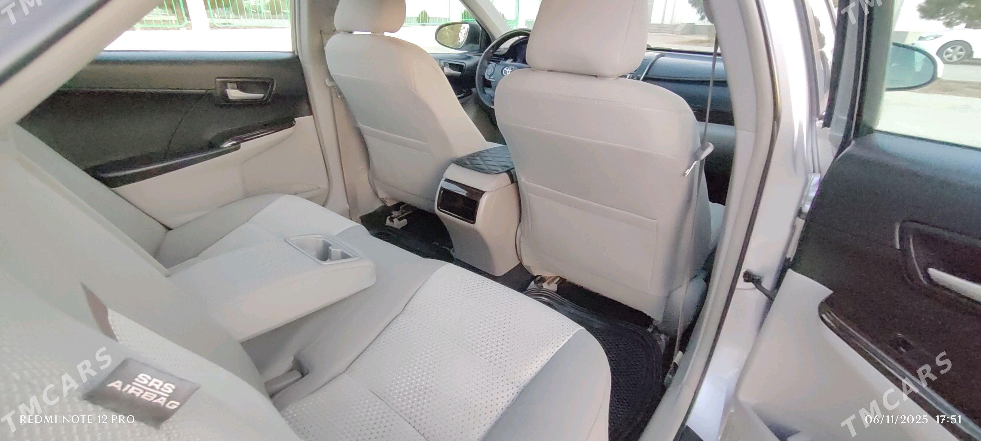 Toyota Camry 2012 - 225 000 TMT - Саят - img 5