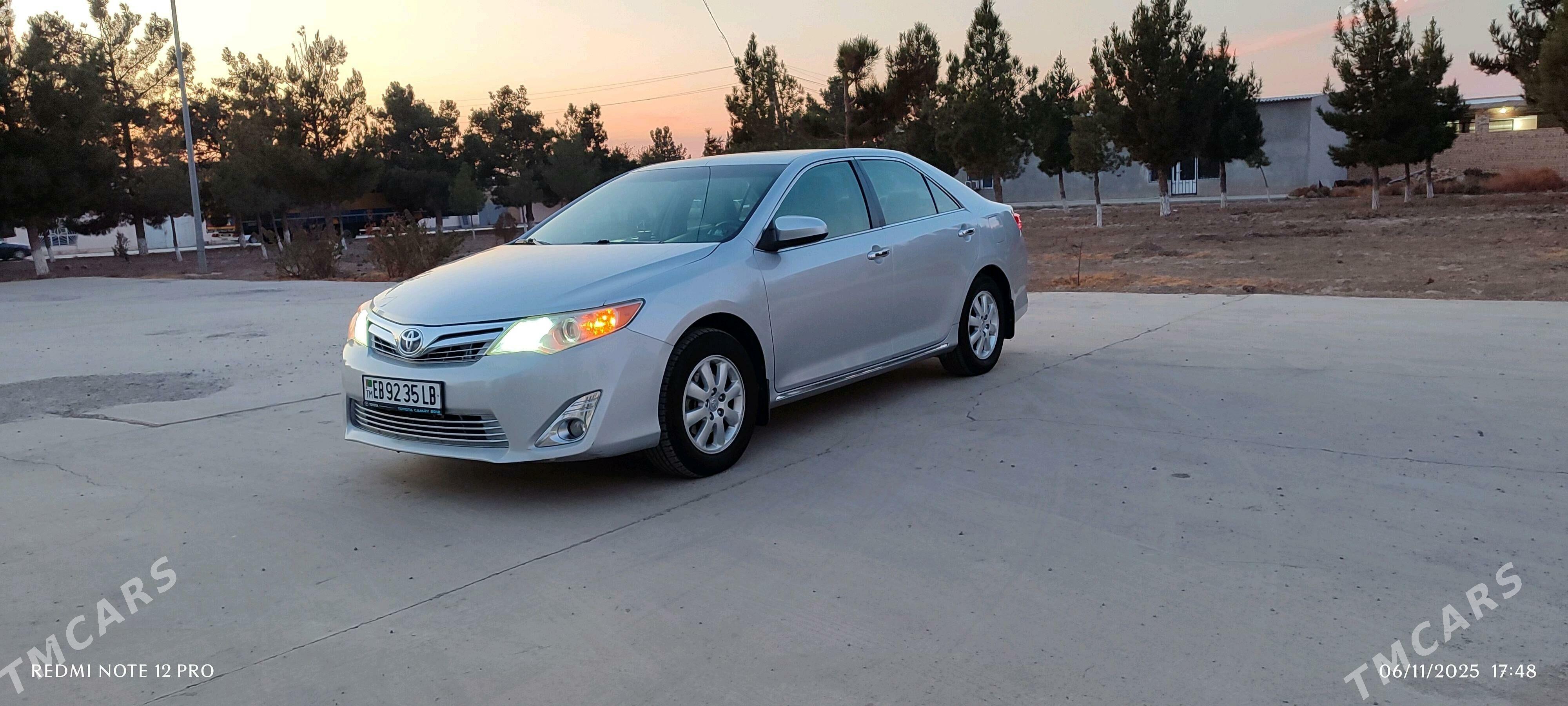 Toyota Camry 2012 - 225 000 TMT - Саят - img 2