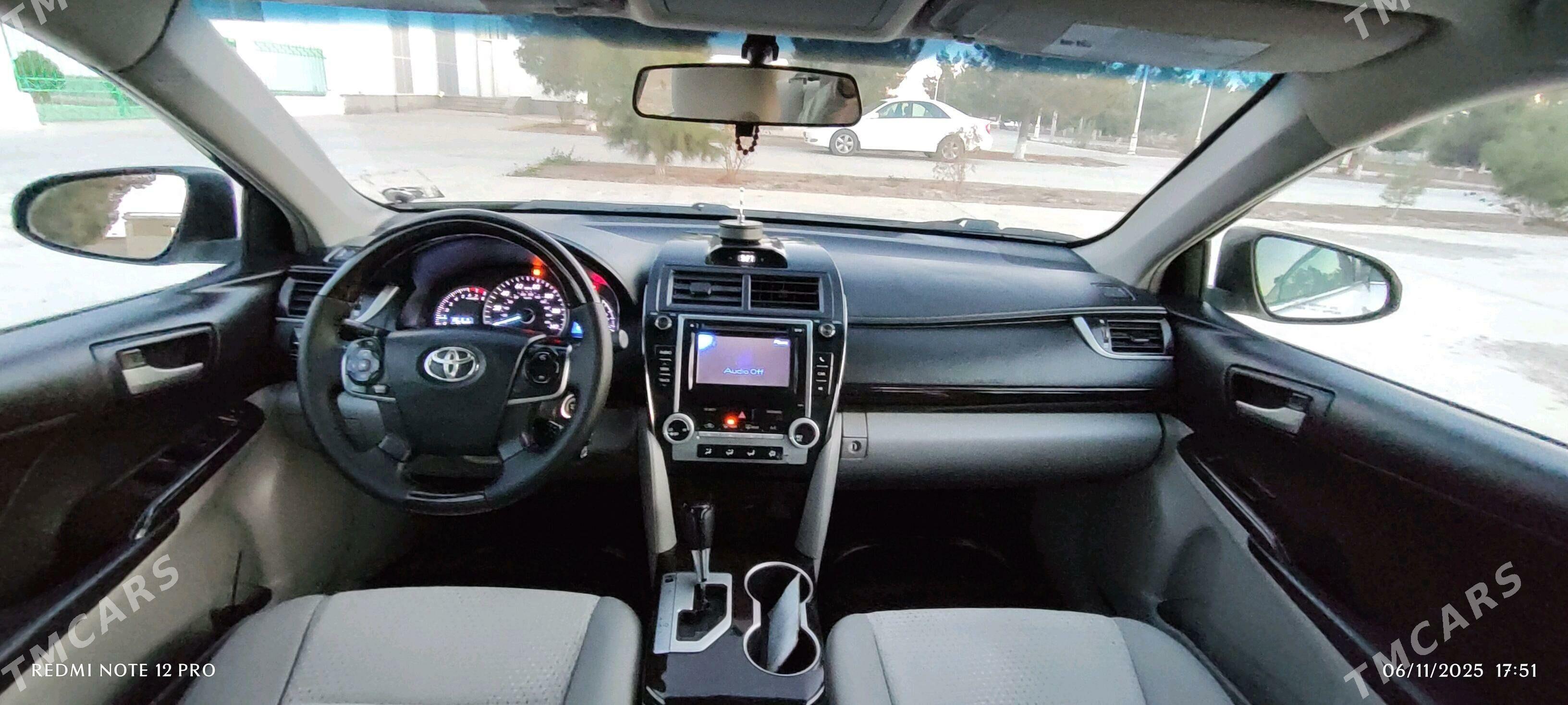 Toyota Camry 2012 - 225 000 TMT - Саят - img 4