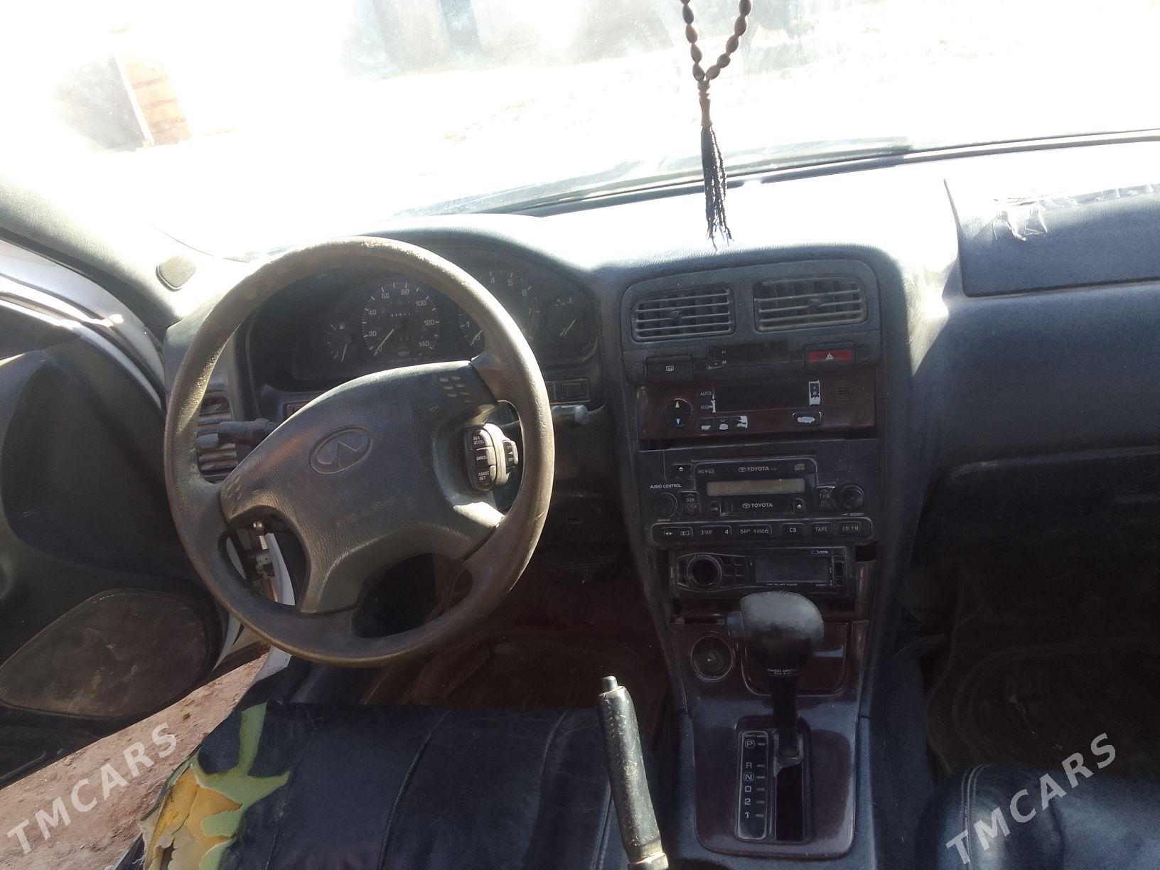 Infiniti G25 1996 - 33 000 TMT - Серахс - img 4