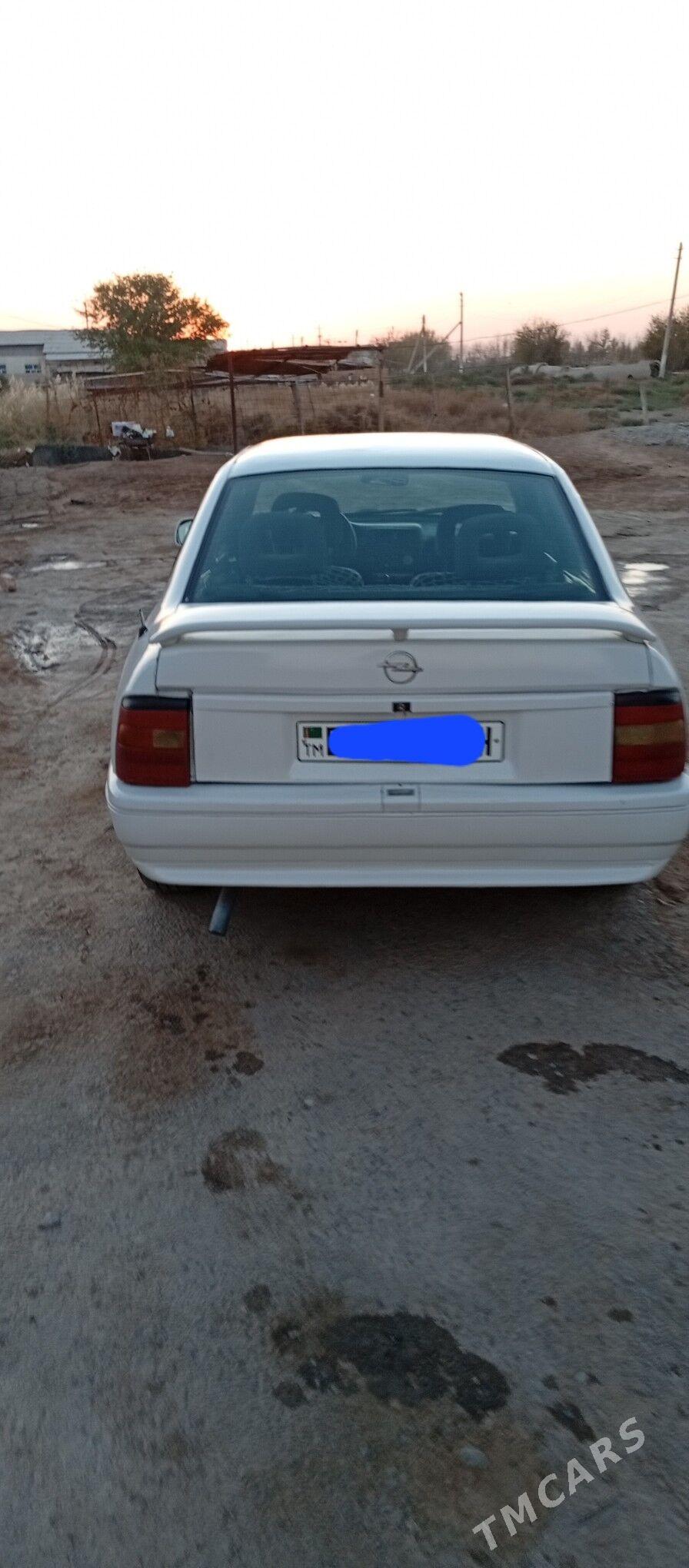 Opel Vectra 1991 - 28 000 TMT - Tejen - img 3