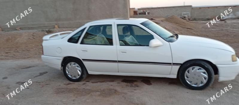 Opel Vectra 1991 - 28 000 TMT - Tejen - img 2