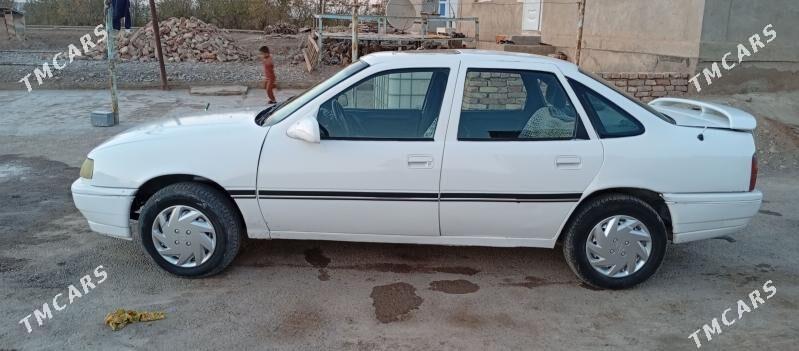 Opel Vectra 1991 - 28 000 TMT - Tejen - img 1