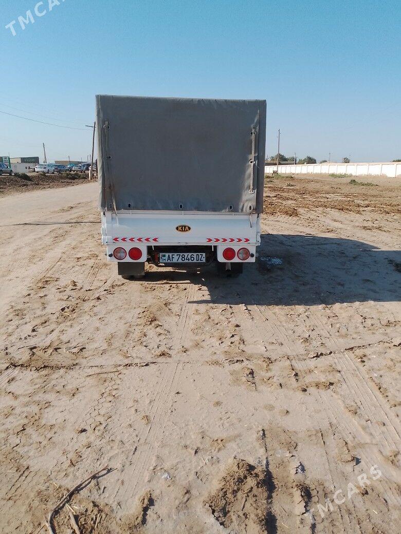 Kia Bongo 2008 - 155 000 TMT - Гурбансолтан Едже - img 4