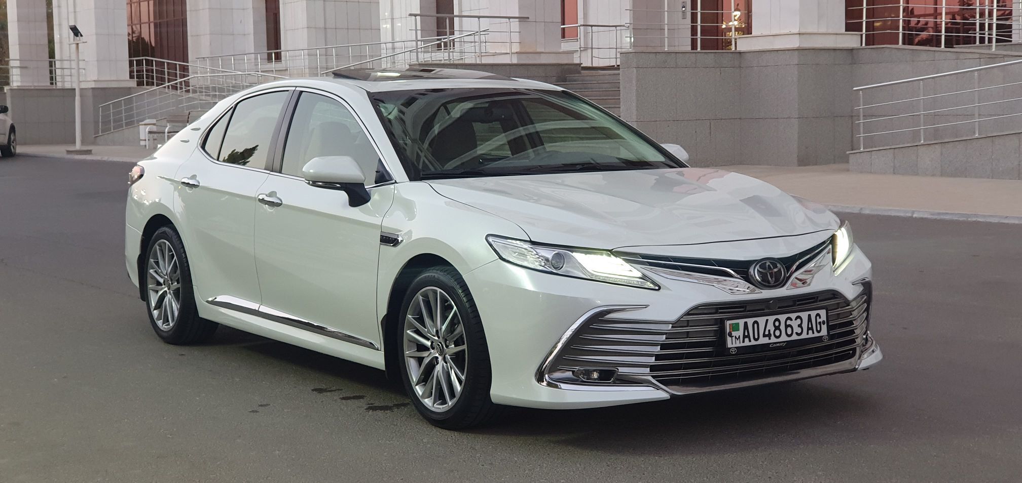 Toyota Camry 2022 - 390 000 TMT - Ашхабад - img 1