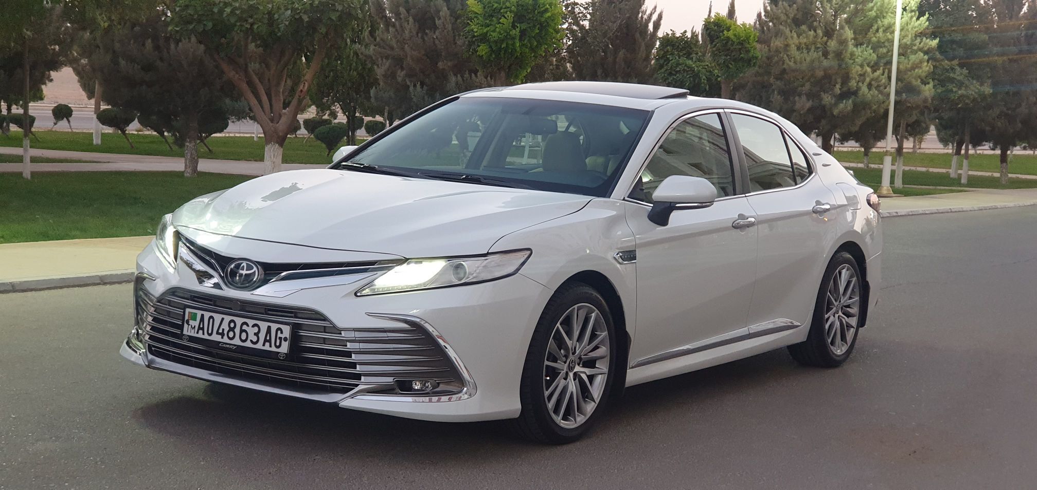 Toyota Camry 2022 - 390 000 TMT - Ашхабад - img 3