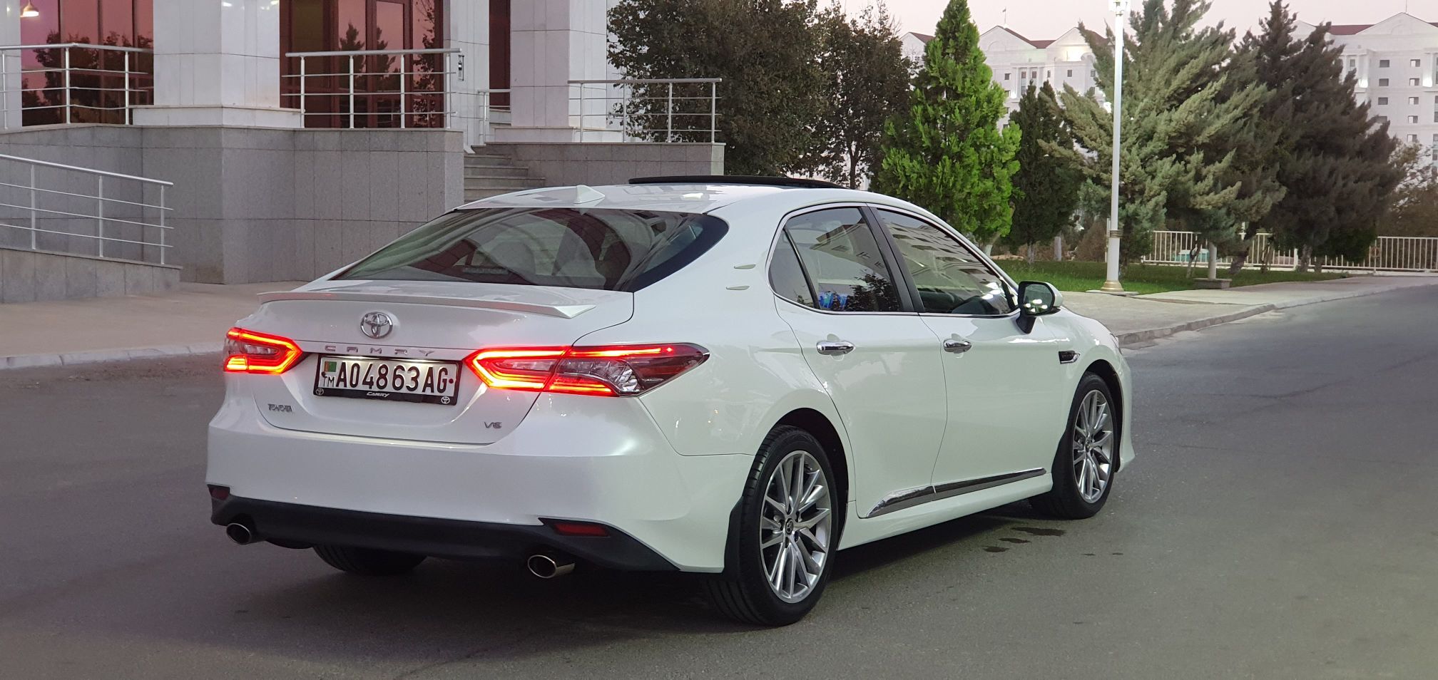 Toyota Camry 2022 - 390 000 TMT - Ашхабад - img 2