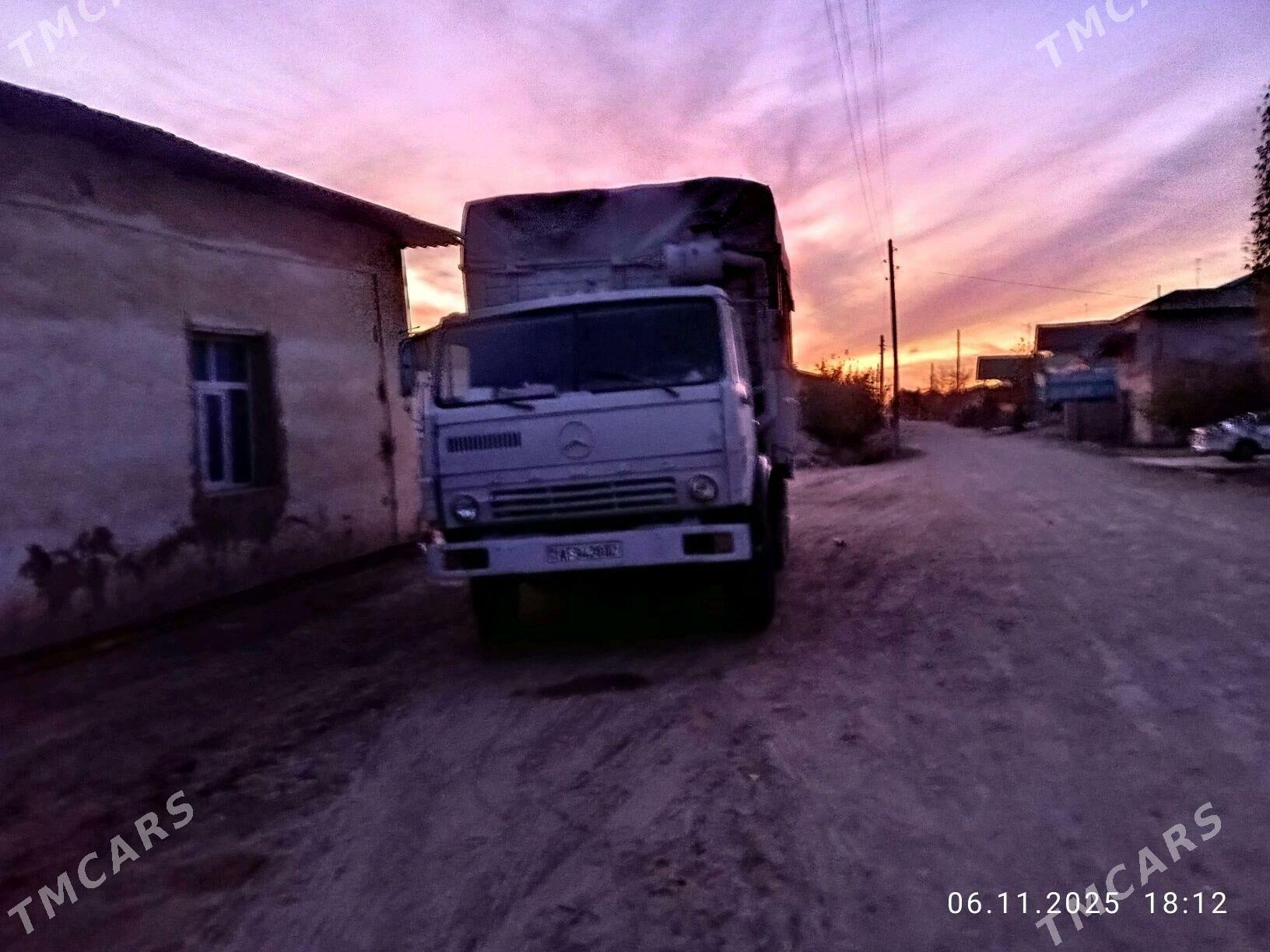 Kamaz 5410 1993 - 170 000 TMT - Гурбансолтан Едже - img 1